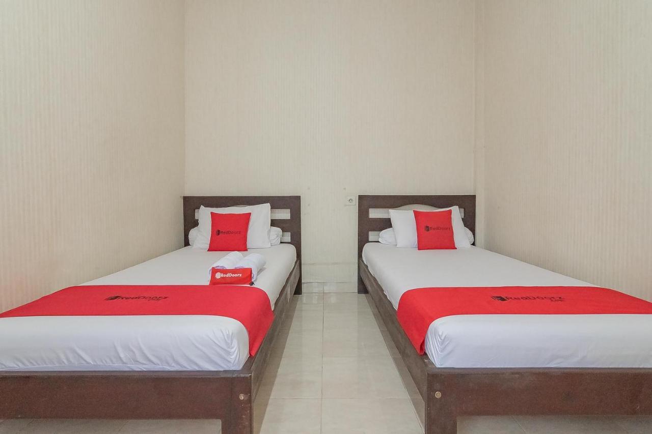 Reddoorz Syariah Near Terminal Batu Ampar 2 Hotel Balikpapan Kültér fotó